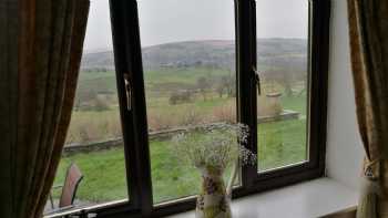 Quarlton Fold Farm Bed & Breakfast