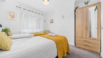 Holytown Road Apartment