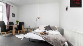 Klass Living Serviced Accommodation Coatbridge - | Albion Apartment | Book Direct for Best Rates