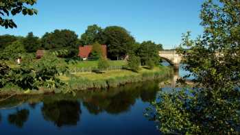 River Edge Lodges