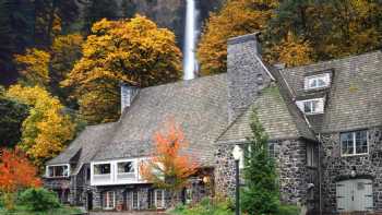 Multnomah Falls Lodge