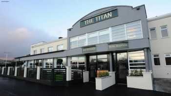 Titan Hotel