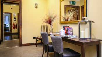 Acorn Hotel - Book Direct for Best Rates. We're cheaper than online travel agents.