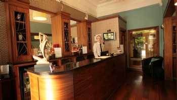 Acorn Hotel - Book Direct for Best Rates. We're cheaper than online travel agents.