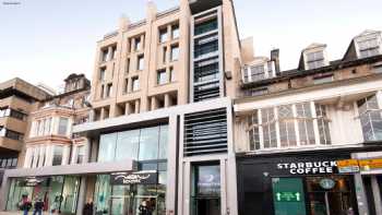 Premier Inn Edinburgh City Centre (Princes Street) hotel