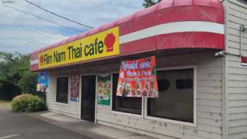 Rim nam thai cafe