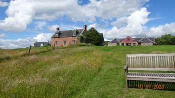 Dolphin View Hillockhead