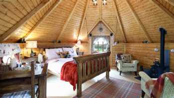 Elsay May ~ Luxury Lodges ~ Dog Friendly ~ Adults Only over 25yrs