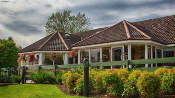 Strathburn Hotel & Restaurant