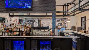 Urban 80 Kitchen + Bar