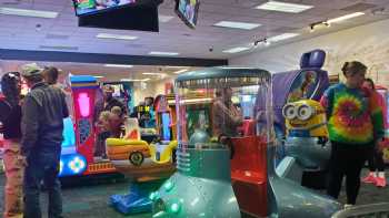 Chuck E. Cheese