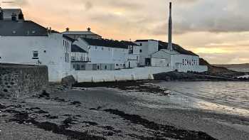 Bowmore Hotel