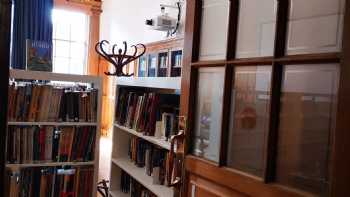 Ballater Library