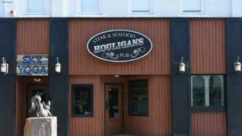 Houligans Steak & Seafood Pub