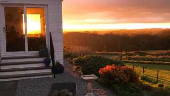 Jacquie’s B&B-Room with a view-shepherds hut-hot tub-Rural-Terregles, Dumfries