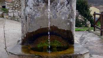 Lavaderos públicos de Monasterio de Rodilla