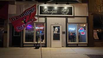 Bridges Bar & Grill