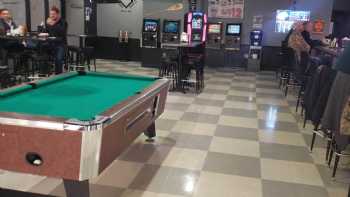 The Gravel Pit Sports Bar & Grill