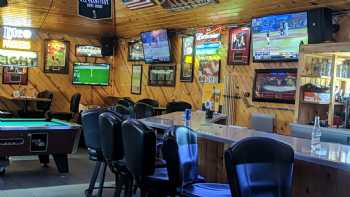 Trail Side Sports Bar & Grill Weston