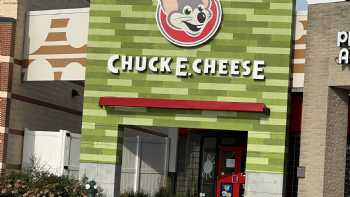 Chuck E. Cheese