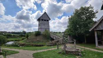 Museum Turmhügelburg Luetjenburg