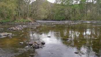 Riverside Chalets and Caravan Park