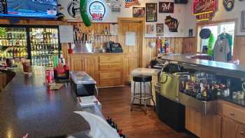 Dilly's Seven Corners Bar and Grill