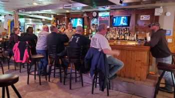 Twin Pines Tavern