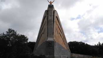 Monumento de los caidos.