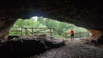 Eremitorio Rupestre La Cueva y el covanuto