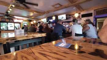 Grizzly’s Pub & Grill