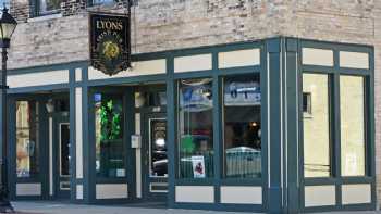 Lyon's Irish Pub