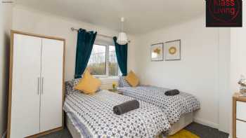 Klass Living Serviced Accommodation Hamilton - | Kenmar House | Book Direct for Best Rates