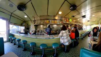 Broadway Diner