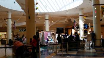 Country Club Mall