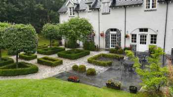 Glenskirlie Castle