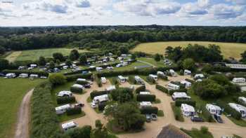 Hill Cottage Farm Caravan & Camping Park - Camping in Fordingbridge