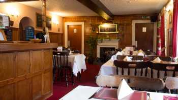 The Gun Lodge Hotel & Cromal Restaurant