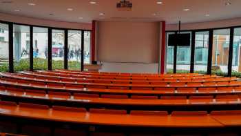 Pforzheim University: Faculty of Economics and Law