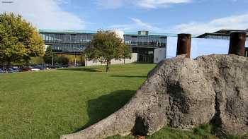 Pforzheim University: Faculty of Economics and Law