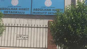 Abdülhak Hamit Ortaokulu