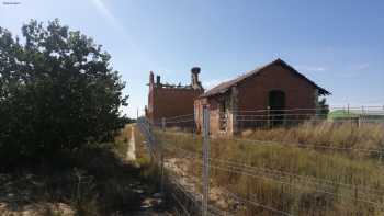 Ruinas de Estacion de ferrocarril secundario de Castilla