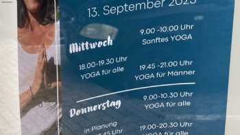 Yoga im Eck