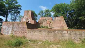 Ruine der pommerschen Fürstenburg „Haus Demmin“