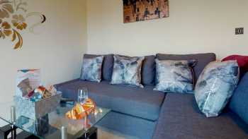 Niche Serviced Apartments