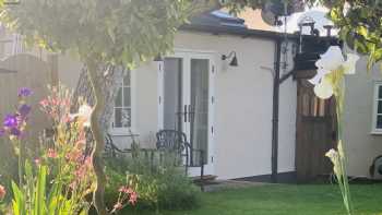 Corner House Luxury BnB, Bed & Breakfast In Little Dunmow