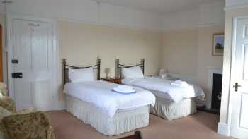 Crondon Park Farmhouse Bed and Breakfast