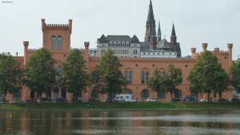 Fachhochschule des Mittelstands (FHM) - Campus Schwerin