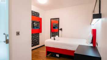 easyHotel Newcastle City Centre