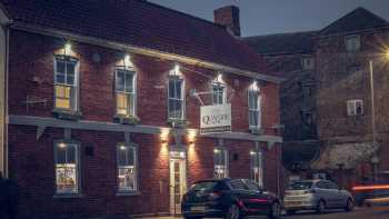 Quayside Hotel & Bar